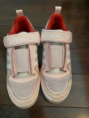 adidas Women Light Pink Hook-and-Loop Strap Sneakers